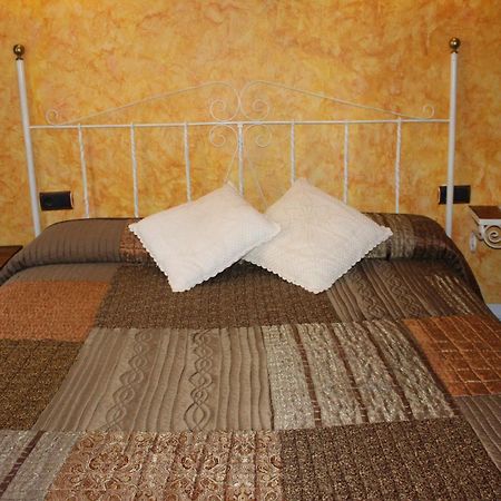 Hotel Apartamentos Melihah Daroca Dış mekan fotoğraf